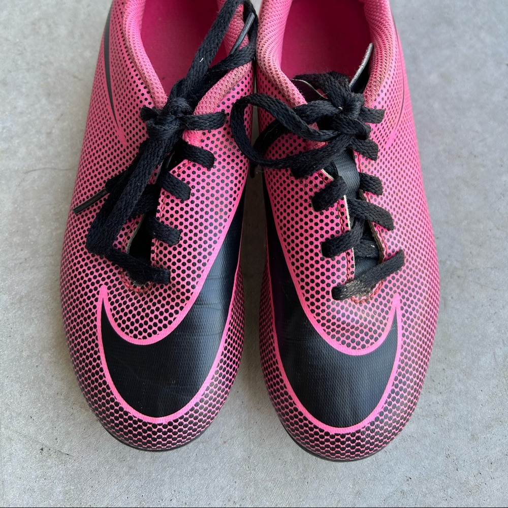 Nike girl football shoes 1.5Y
